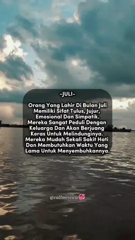 𝑱𝑼𝑳𝑰😍😍#sungaikapuas #kalbar #tugukhatulistiwapontianak #welcomejuli #juli #storywa #quotes #fyp #trend #viral #callmesisca💞  #EkspresikanDenganCapCut #CapCut 