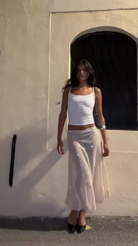 Found my dream sequined skirt #sequinskirt #maxiskirt #summeroutfit 