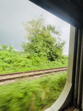 bristy te train journey kmn 🖤#fyp #puryou #xuper_niloy #vairalvideo @TikTok @TikTok Bangladesh 