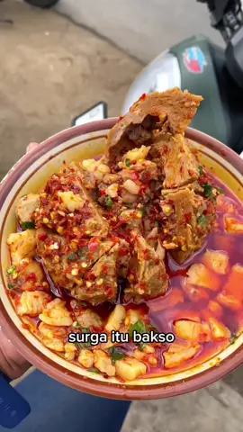 Bandung surga ny bakso. #naufalnowo #KulinerHits #fyp #kulinerbandung 