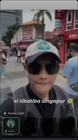 dulu  pak haji yg satu ini pernah 1 hari dalam 3 provinsi sekaligus  sekarang yang awalnya di Mekkah, sekarang tiba