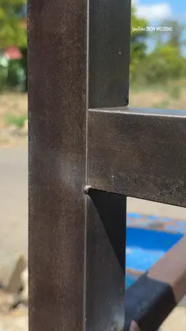 two-position welding technique that speeds up your work #welding #shorts #ironwelding 