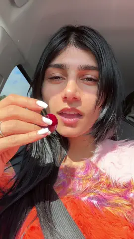 Its still june so im letting him gaysplain charli to me 