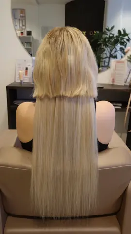 100g Invisible-Weft 😍 #hairextensions #extensions #tapein #easyweft #weave #hotfusion #remyhair #hårförlängning #malmö #københavn #copenhagen #tapeextensions #weft #extensionsmalmo #microring #microkeratin #minitape  #extensionscopenhagen 
