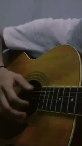 yahh jatoh #hinggaakhirwaktu #nineball #coversong #muhamadirfan19 #gigitaran #kamarcover #akustikgitar 