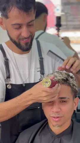 APRENDA COMO RASPA A CABEÇA COM GILETE 💈🚀😮✅ Rapaziada , não deixem de nós seguir! Curta , comenta e compartilha . Use e siga #barbeariacfg . . . . . . . . #barbeariabrasil #barbeariacfg #barbearias #barberflow #barberos #barberclips #barberpole #barber💈 #barberconnect #barbercut #barberlifestyle #barbería #barberlove #nicestbarbers #barbersarehiphop #sickestbarbers #sickestbarbers #brasilbarbers #motivacao #barberlife #barber #barbearia #barbeariadebairro #frasesinspiradoras #frases #frasespositivas #positive #fly #reels #vídeosmotivacionais #asm