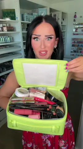 PACK MY MAKEUP WITH ME FOR ARUBA 😍😍😍 #aruba #makeup #packwithme #packing #travel #grwm #beauty 