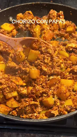 Our favorite quick breakfast  Chorizo con papas ✨ @Lawry’s Seasoning  @Cacique  #cocinafacil #cocinamexicana #cookingathometiktoktv #cooking #easybreakfastideas #breakfastideas 