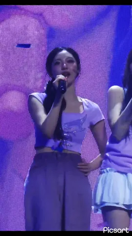 Beautiful ningning😭❤️#aespaningning #ningning #arspa #aespaconcert #melody #aespamelody #ningningcrying #ningning🦋 #ningningfancam 