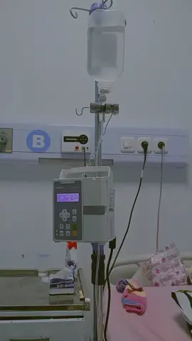 hancur hati seorang ibu saat tangan mungil putri kecilnya harus di infus☺️cepet sembuh syng,ben cepet pulang kerumah🥰#masukberanda #fyppppppppppppppppppppppp #sakit #anakwedok @abdhieboedhi 