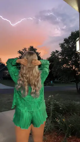 The lightning was the main character ⚡️ #lgbtq #OOTD #lgbttiktok #wlw #femmesoftiktok #outfitinspo #outfitcheck #lesbiansoftiktok #fyp #🏳️‍🌈 