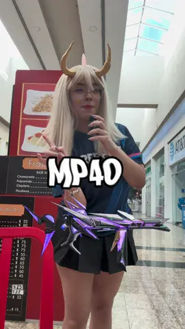 Alguno de ustedes la quiere por aqui? 🗿🤣👀 #gamerentiktok #menaesc1 #FreeFire 