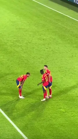 Lamine and Nico dancing in todays game #lamineyamal #ryzengaming🖤 #spain #euros #football #nicowilliams #dance #starboy #foryou #viral 