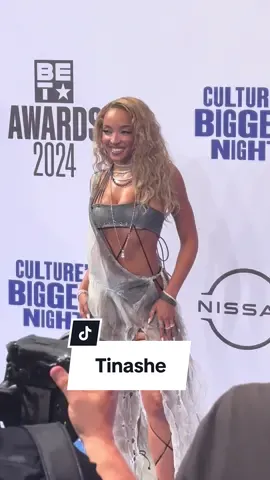 Tinashe is absolutely ✨glowing✨ on the blue carpet at the #2024BETAwards #BETAwards #BlackExcellence 