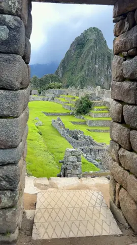 Walking through Machu Picchu without the crowds was a dream come true #traveltiktok #peru #machupicchu 