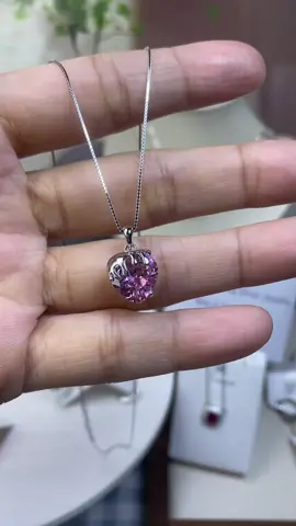 Silver heart pendants #925sterlingsilverjewelry #foryoupage #jewelry #925sterlingsilver #musthaves #necklacestack 