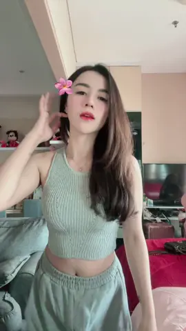 Siapa si yg koploin ini music candu pisan🤏