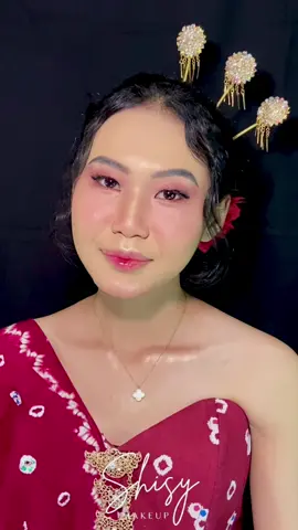 Nyawang manise esem mu🌹♥️ #fyp #beranda #makeupjogja #makeupwisudajogjamurah #makeuppreweddingjogja #makeupbridesmaid #makeuppendampingwisuda #makeupengagementjogja 