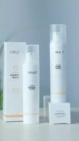Ecran Minéral ✅✅ ..Teinté 1/2 d #ARVEA 😍😍 Les principales promesses de l’Écran Minéral Teinté spf50 ARVEA  🆕 ✅Haute protection solaire SPF 50+ (حماية قصوى ضد الشمس☀️☀️) ✅Anti UVA et UVB (حماية من الأشعة فوق البنفسجية) ✅100 % Filtres minéraux (Hypo allergisants)  ✅Texture légère et facile à étaler (يوضع على البشرة بسهولة و سلاسة) ✅Couvrance légère à moyenne ( ✅Hydratation et nutrition de la peau (مغذي و مرطب للبشرة) ✅Résistance à l’eau (مقاوم للماء)  متوفر التوصيل ل 58 ولاية #ARVEA #arvea_nature #ارفيا #الجزائر🇩🇿 #قطر #الامارات #عنابة #productivity 