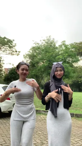 accidentally twinning 🩶😵‍💫