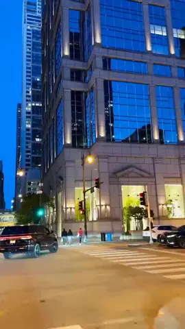 Downtown Chicago  #usa #usa_tiktok #usa🇺🇸 #usatiktok #viral #trending #traveltiktok #travelbucketlist #eeuu🇺🇸🇺🇸 #eeuu #estadosparawhatsapp #unitedstates #estadosunidosamerica #estadosunidos🇺🇸 #usa🇺🇸 #estadosunidos #chicago #chicagotiktok #chicagobulls  @TRAVEL WITH ME ❤️ 