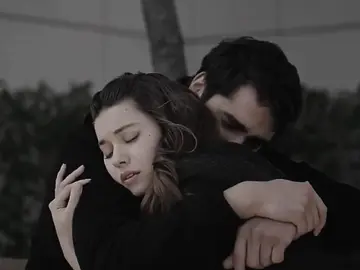 الكلام لو كان يعبر عن الحنان كنت قولت اني بحبك من زمااان 🥹🤍🤍 #فريد_كورهان #سيران_كورهان #سيران_فريد #فريد_سيران #مارت_رمضان_ديمير #افرا_ساريتاش_اوغلو #سيفر #تركيا #طائر_الرفراف #viral #explore #fyp #feritkorhan  #seyranferit #seyrankorhan #afrasaraçoğlu #mertramazandemir #yalıçapkını #turkishseries  #seyfer 