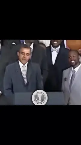 Obama Spinning basketball ball with his finger 👆🏻🏀 #troll #Face #Edit #basketball🏀 #Obama #Moment #Fyp #fypage  #fypシ 