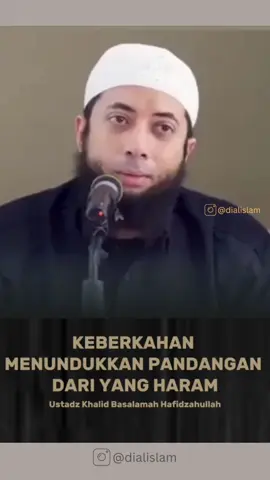 KEBERKAHAN MENUNDUKKAN PANDANGAN DARI YANG HARAM Rasulullah shallallahu ‘alaihi wa sallam besabda : ”Memandang wanita adalah panah beracun dari berbagai macam panah iblis. Barangsiapa yang meninggalkannya karena takut kepada Allah, maka Allah akan memberi balasan iman kepadanya yang terasa manis baginya” (HR. Al-Hakim dalam Al-Mustadrak no. 7875). Barakallahu fiikkum #iman #islam #muslim #ibadah #dzikir #istighfar #akhirat #adab #akhlaq #istiqomah #hijrah #dakwahsunnah #dakwahtauhid #dakwahsalaf #dakwahislam #manhajsalaf 