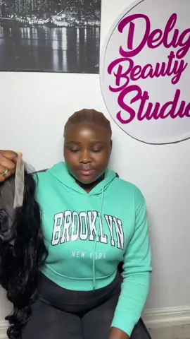 When it’s come to frontal installation leave am for Delight beauty studio🙌 #delightbeutystudio🇬🇧 #manchester #leeds #leedshairstylist #braford #leedshair #ukhairstylist #frontalinstallation #frontal #frontalwiginstall 