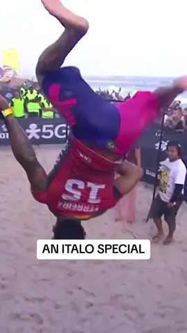 We are talking about tradition right here! 🇧🇷 @Italo Ferreira - Surfista | #VivoRioPro