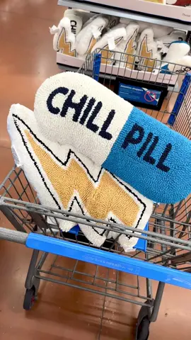 Chill Pillow @Walmart Starting to see back to school and college goodies in stores! #walmart #walmartdeals #WalmartFinds #backtocollege