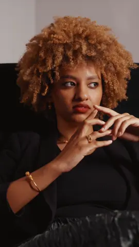 Your style is your signature. Let’s make it uniquely yours! Join me for style tips to elevate your everyday! @Kanta  .. #styling #stylist #imageconsultant #mindstylecoaching #dubai #ksa #sudan