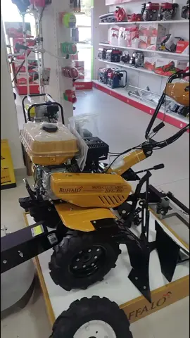 🌿🚜 Motocultivador  Buffalo, 7 HP a gasolina em promoção na Campo e Jardim! 🎉 De R$3.649 por apenas R$3.380  à vista! Oferta por tempo limitado. Corra e garanta o seu! 📍 Campo e Jardim: sua loja multimarcas em Almirante Tamandaré, Curitiba e região metropolitana. 🏠 Visite-nos hoje mesmo: 📌 Rua Rachel Candido de Siqueira, 727 - Almirante Tamandaré 📲 Para mais informações, entre em contato pelo WhatsApp: 📞 (41) 98889-2897 📞 (41) 3393-8278 Não perca essa oportunidade única de adquirir um motocultivador de qualidade com um preço especial! Compre já e transforme seu trabalho no campo!
