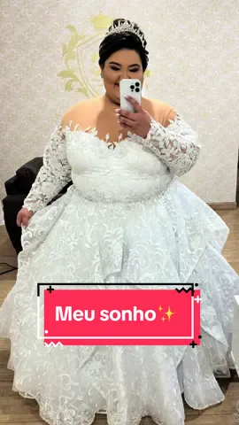 Agora entendi porque o @atelierbmnoivas é o maior Ateliê on-line do país! Foi a melhor experiência da minha vida, me falaram que eu nunca ia achar um vestido que ficasse bom em mim, ou que eu jamais poderia seguir essa linha princesa. Mas a equipe da Bárbara Mello entregou tudo que sonhei e muito mais. Obrigada por tudooo! ❤️ #noivas #noivaplussize #casamento #reels #viral