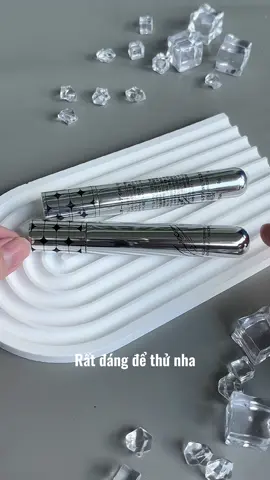 Một em mas đc chị Hà Linh chấm 9/10 #zeesea #mascara #makeup #review 