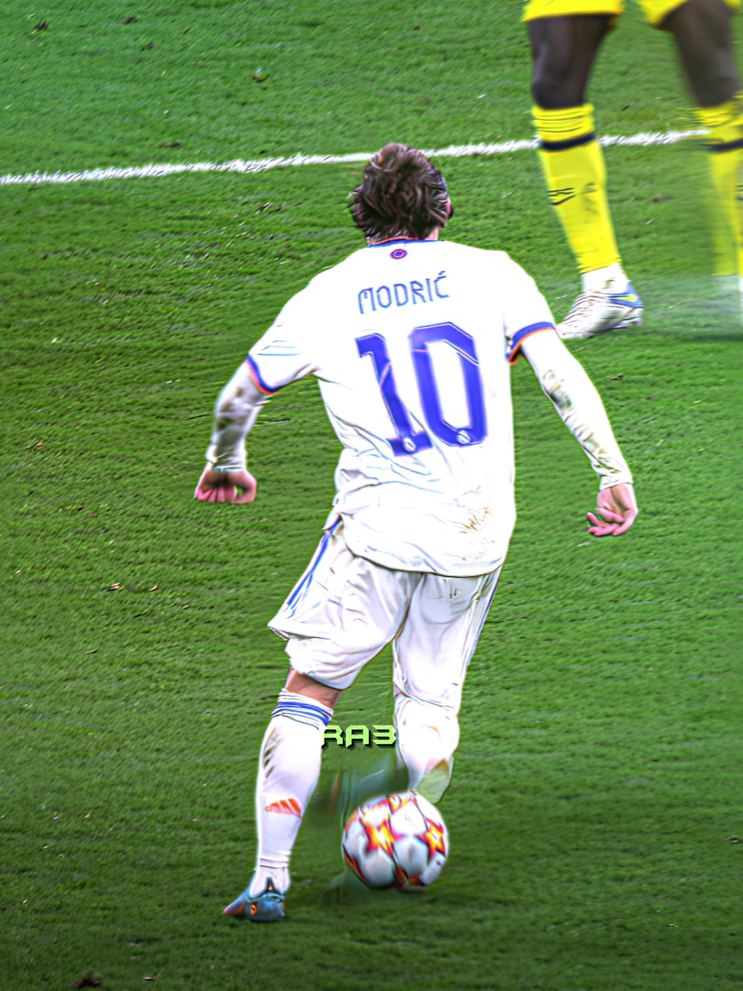 Modric Beautiful Pass🤍🪄  #fyp #viral #modric #realmadrid #aftereffects #footballedit #edit #4kedit #quality #uk #