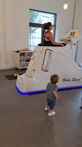 Familienfreundlich Fitness mit Infrarot und Vakuum Technologie 🥰 . . . . #Fitness #gym #graz #burnfat #burncalories #firmbody #cellulitereduction #lymphaticdrainage #maderotherapie #infrared #vakuum #infrarot #vacuum #cardio #cardioworkout #massage #laufen #radfahren #30minuteworkout #abnhemen #kidscorner #spraytan #spraytanning