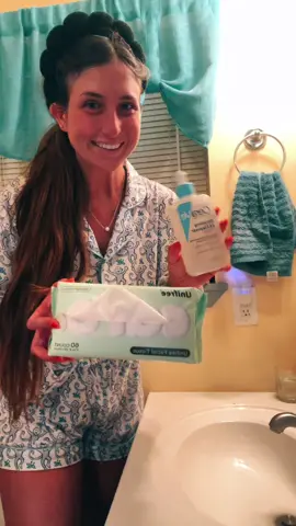 these unifree disposable facial wipes will definitely help with any breakouts your are having trouble with, ditch the wash cloths and get these disposable facial wipes😍😍 #unifreefacetowel #unifree #foryou #foryoupage #nightlyroutine #ceraveskincare #viral #tiktokshop #facewashproducts #rollerrabbit #nighttimeskincare #forupage 
