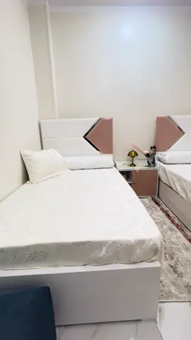 زي ما وعدناكم بنقدملكم كل جديد 👏🏼 اوضة اطفال مودرن ✨🤍 الوان راقية ، تفاصيل هادية 🤍 الاوضة عبارة عن ٢ سرير مقاس ١٢٠  دولاب ٤ ضلفة خاصية Soft Close  كومود 🔥🤍 كلة طبعا دهان دوكو فرن اخشابنا كلها طبيعيه ، وتقدر تشوف ده بنفسك قبل الدهان👌🏻 .  *يمكنكم التواصل معنا عبر الهاتف او واتساب ☎️01030732242 ☎️01015786616 ويمكنكم متابعتنا عبر انستجرام  elfadifurniture