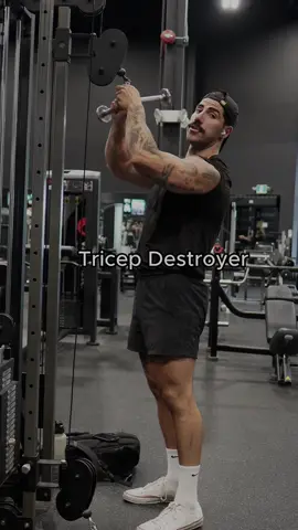 This is by far my favourite tricep exercise right now. I recently landed on a video by Mike Mentzer where he explained how he does tricep push downs so I gave it a shot and loved it. Have to drop the load a bit because it’s much more challenging but the way it hits your muscle is so worth it. Try these out if you want to absolutely blow up your arms so you can look like and absolute legend. #tricepsworkout #triceps #armworkout #gym #gym 