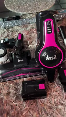 Cordless vacuums are a game changer, and this one is so pretty and powerful😮‍💨🎀💕 #pinkvacuum #insevacuum #vaccumcleaner #dealsforyoudays 