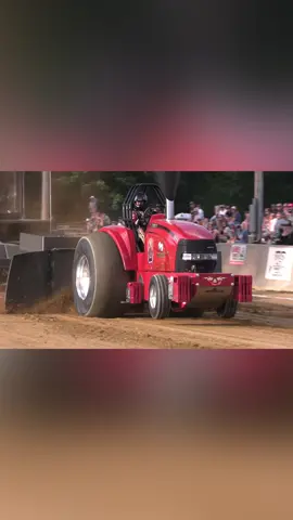 Jeff Mikloiche and Demented and his @case_ih Puma take the win at New Centerville PA on Night 1 #caseih #tractor #tractorpulling #horsepower @fullpullproductions @pulloffproductions 