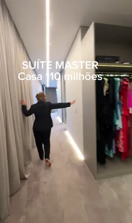 O que eu mais gostei na suíte master de 200m da casa de 110 milhões?  O banheiro, sofisticado na medida certa!! #110milhoes #milhoes #tourdecasas #alphaville #tambore #banheiros #suitemaster #cinema #decoracao #arquitetura 