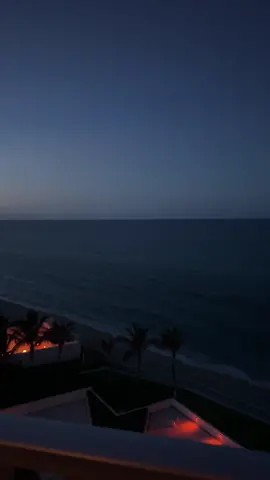 someone move to flordia w me please i never felt more relaxed (beside talking to jesus ofc)