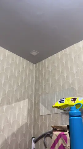 Oh, room makeover hehehehe cutieee wallpaper