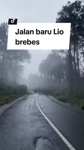 Jalan baru Lio brebes sangat indah dan sejuk setelah hujan 🥰,cocok nih buat tempat healing. #brebes#lio #jalanbarulio #salem #salembrebes #brebesviral #brebes24jam   #doyanngopi☕☕ 