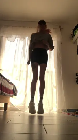 #shuffle #shuffledance #cuttingshapes #tchami #malaa#dance #fyp#basshouse#shufflegirl 