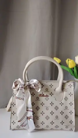 148 pesos only❤️ #belindasquaremediumbag#squaremediumleatherbag #squarebaghandbagslingbag#ontiktokshop #fyppppppppppppppppppppppp #fypage #clicktheyellowbasket 