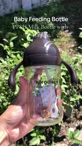 Baby Feeding Bottle! PPSU milk bottle with handle. Suitable for babies of 1 year and up! #babyfeedingbottle #feedingbottle #babybottle #bottleforbaby #forbaby #babymusthaves #ppsubottle #fyp #foryou #foryoupage #Tiktokshop 