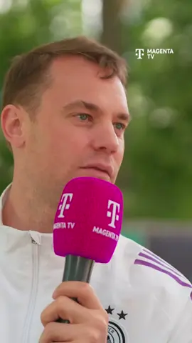 Kai Havertz wurde in den letzten Tagen oft kritisiert. Manuel Neuer stärkt ihm in unserem Exklusiv-Interview den Rücken. 💪🏼 Wie siehst du seine Personalie? 👀 Alle Spiele der UEFA EURO 2024™ siehst du live bei MagentaTV! 📺 #EMbeiMagentaTV #VOLLDABEI #EURO2024 #Fußball 